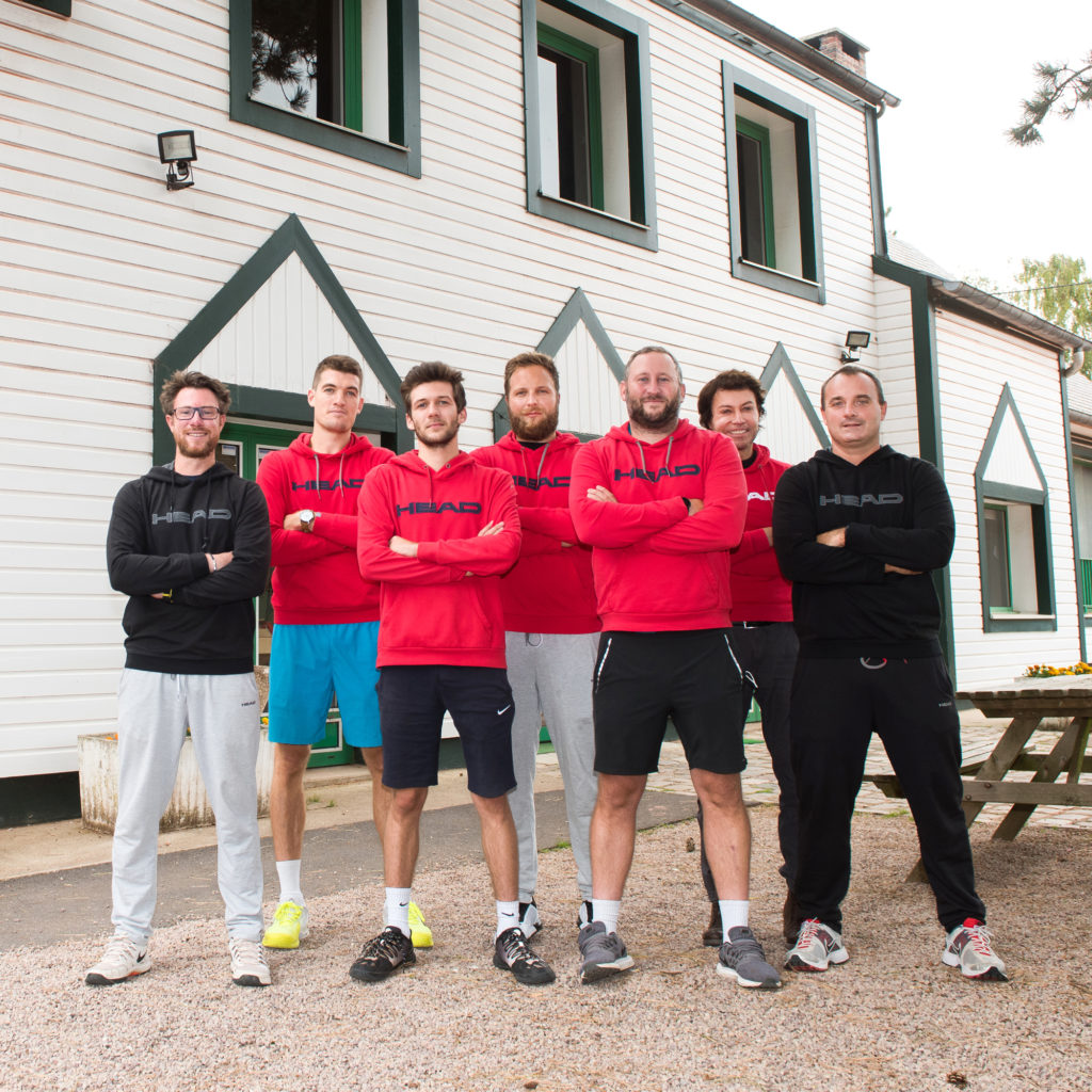 L' équipe d' enseignants du tennis club de Bois-Guillaume