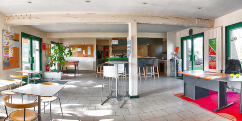CLUB-001jpg